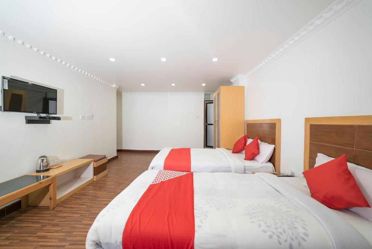 Oyo 318 Hotel Pancha Buddha Катманду Екстериор снимка